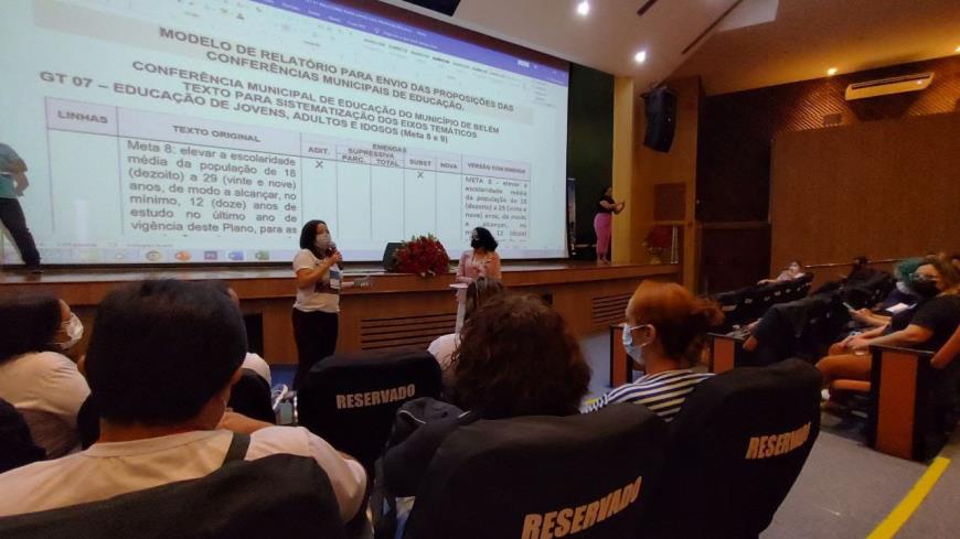 A participação de trabalhadores da educação e da sociedade civil marca a retomada dos diálogos na educação.