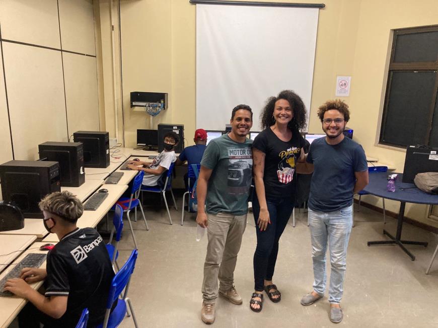 Professores Hugo Foro, Igor Cruz e Tayanne Costa desenvolvem projeto Podcast contando e cantando histórias, destacando o Liceu Escola e os mestres da cerâmica da região