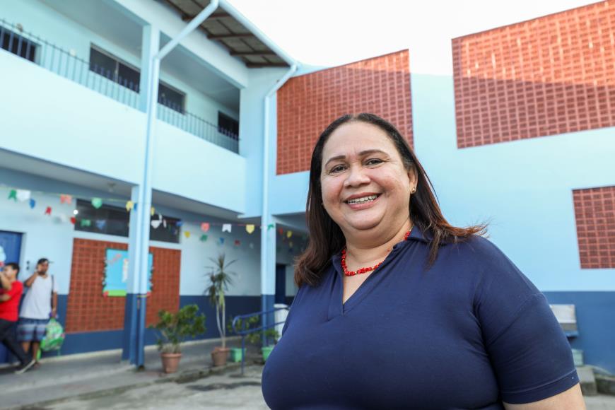 A diretora da Escola Municipal Ruy Silveira Brito, Roseane Vogado, explicou que, após a flexibilização do uso de máscaras, a escola continua com orientações, inclusive com os pais.