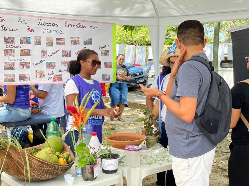 Tendas da Sesma apresentam produtos da floresta, como as ervas medicinais