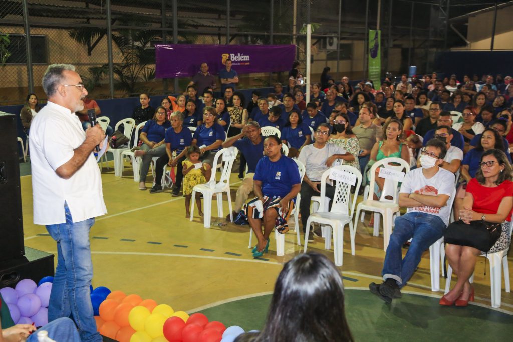 O prefeito de Belém, Edmilson Rodrigues, destacou o grande objetivo educacional da gestão, zerar o analfabetismo na capital paraense.Foto: Marcos Barbosa