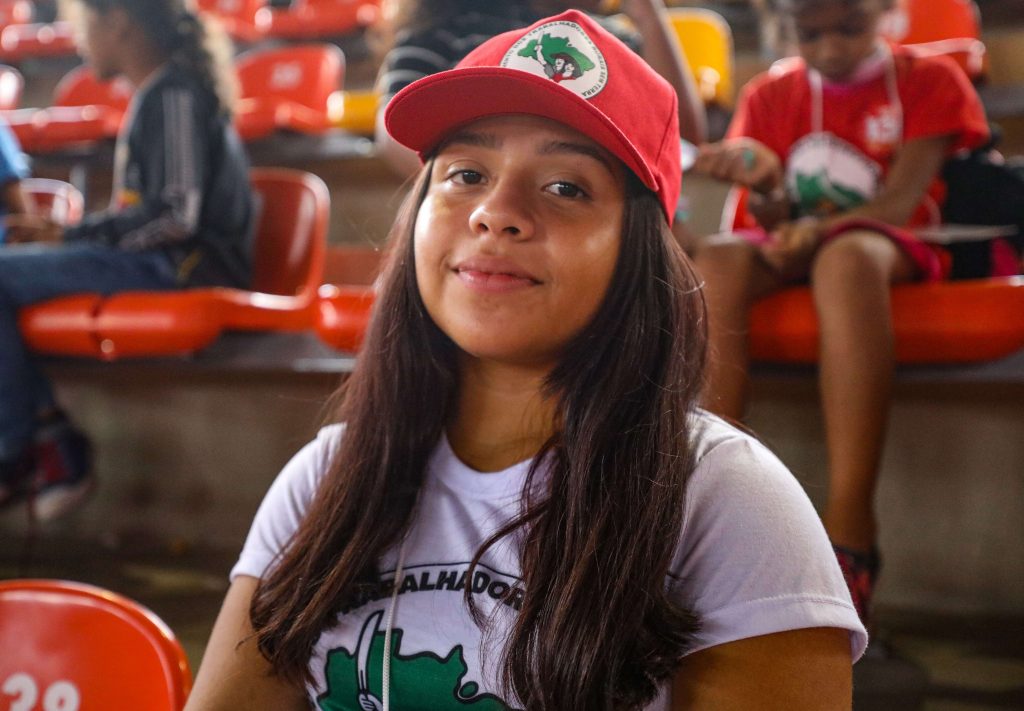 "O que eu quero pra minha comunidade é segurança. Porque lá onde eu moro tá ficando perigoso. Eu quero que seja  seguro onde as crianças possam brincar na rua", disse a estudante Yasmin dos Santos Costa, 13 anos, do Assentamento Mártires de Abril, em Mosqueiro.