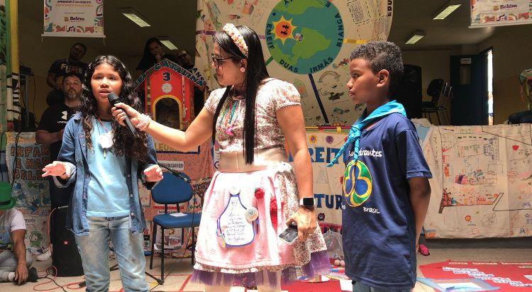 Jhenyffer Katheryne, de 10 anos, também da Escola Municipal Florestan Fernandes, destacou a depressão infantil em sua fala