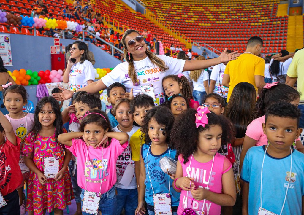 A diretora da educação infantil da Unidade Pedagógica da Emeif João Nelson Ribeiro, Mariana Viera, afirma que acompanhar o processo de participação cidadã dos estudantes é significante, pois, reafirma o compromisso do governo municipal com as crianças.