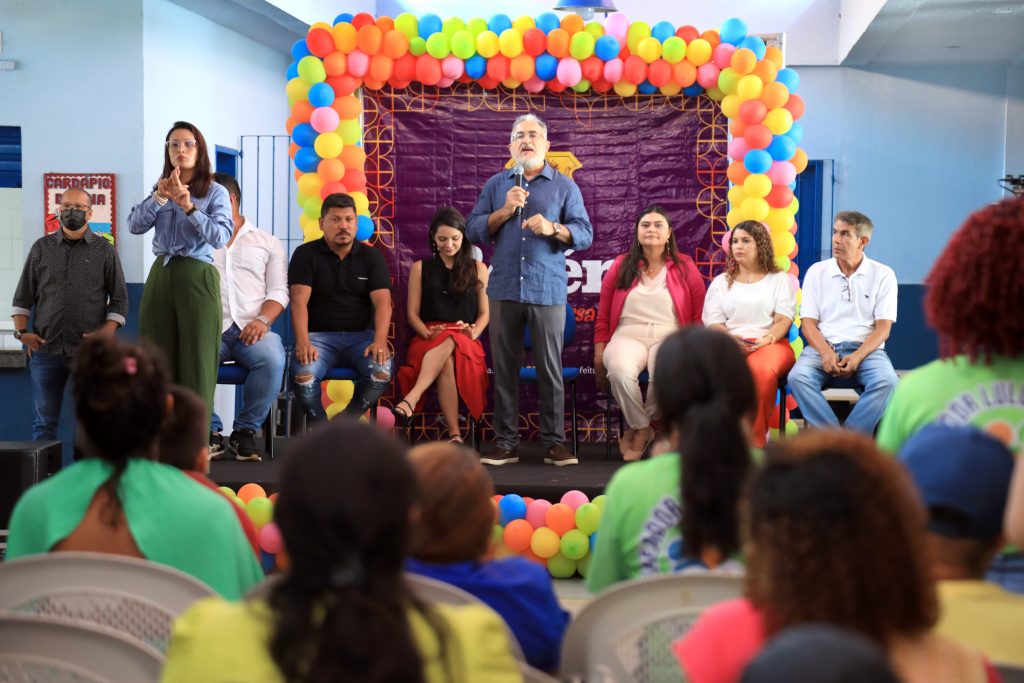 Com investimentos de mais de R$ 500 mil, prefeito Edmilson Rodrigues, equipe da Semec e comunidade do Tenoné inauguram a nova Emei Rita Nery modernizada