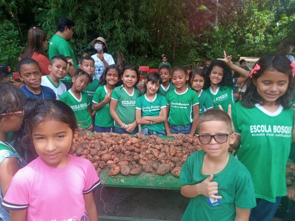 O Projeto Horta do Conhecimento tem como objetivo a apropriação do conhecimento, por meio da educação ambiental, desde a educação infantil ao ensino médio profissionalizante.
