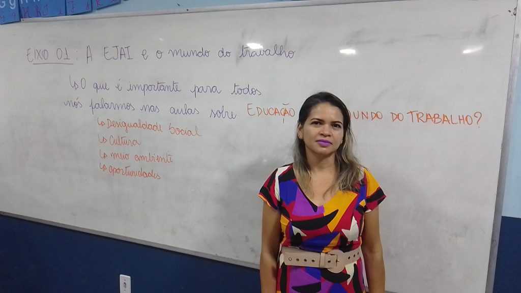 A professora Mayra Corrêa de Freitas, que trabalha com a alfabetização na Ejai, elogia a criação do Fórum e revela que pretende concorrer ao doutorado para discutir o novo formato da alfabetização municipal