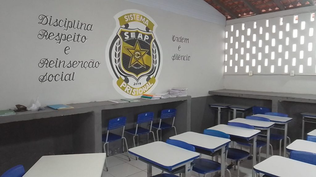 Os detentos estudam no espaço Instituto Paulo Freire dentro das dependências dos Centros de Recuperação