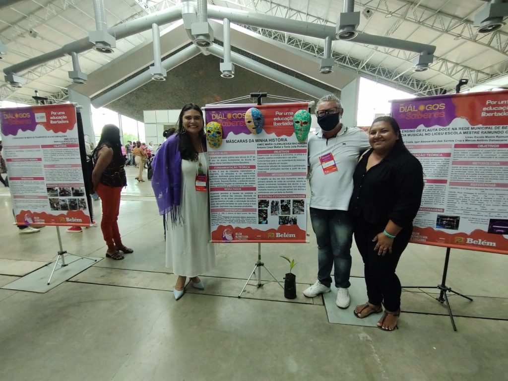 O pedagogo Antônio Cesar Mattar e a professora de artes Tânia Julia Pinheiro, da escola municipal de educação do campo Maria Clemildes, de Mosqueiro, estavam satisfeitos de compartilhar suas experiências.