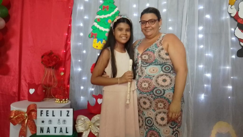 Outra mãe surpresa foi Michele Araújo, 38 anos, artesã, responsável pela Ana Bella Araújo, 8 anos, estudante do 2° ano.