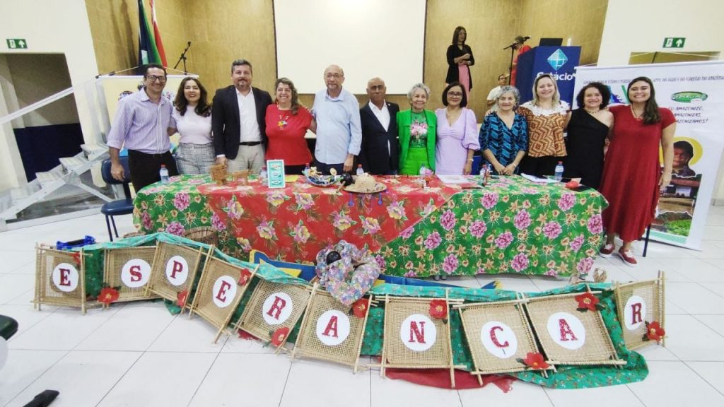 A Secretaria Municipal de Educação (Semec) coordena o curso em parceria com as universidades públicas do Pará (UFPA), (UFRA), (IFPA); Brasília (UnB); Santa Catarina (UFSC); Paraíba (UNEB) e outras.