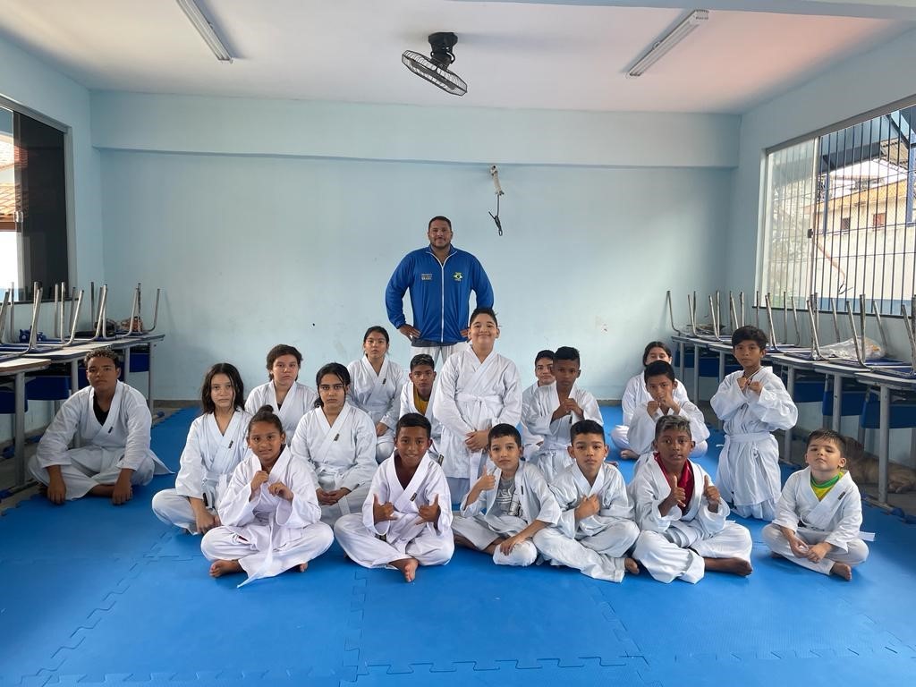 Equipe da Escola Nestor Nonato conquista medalha no campeonato paraense de karatê
