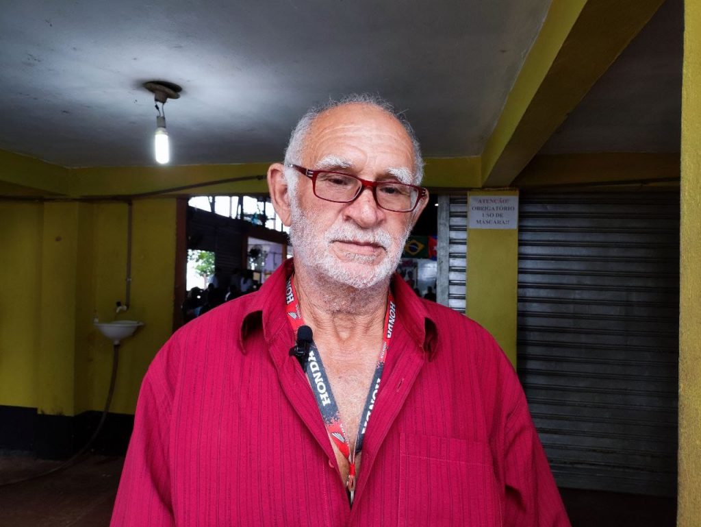 Antônio Filho, 72 anos, de Mosqueiro, aluno do Alfabetiza Belém: "É tudo de graça, lápis, papel, caneta, então aconselho a pessoa a seguir em frente"