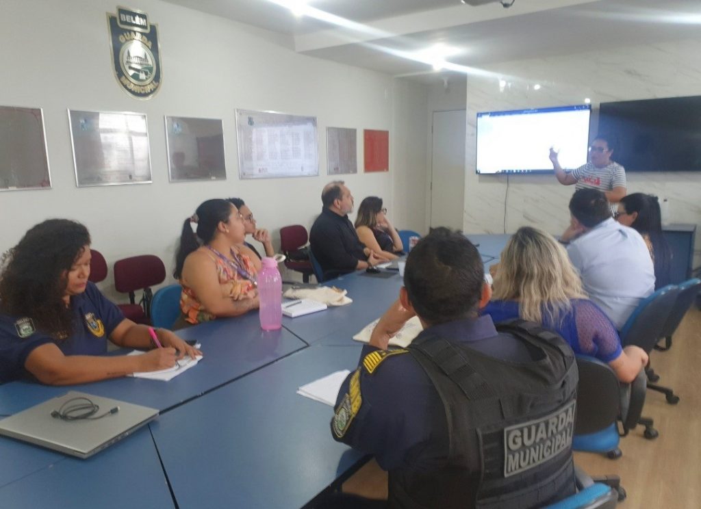 Reunião de representantes da GMB, Semec e Secont debate projetos para adesão da Prefeitura de Belém ao edital do Ministério da Justiça para enfrentamento à violência nas escolas