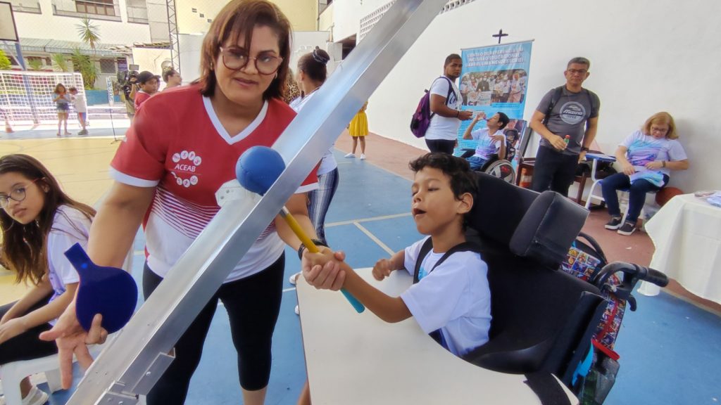 Demonstração da modalidade Bocha. Durante o circuito, todos os participantes puderam experimentar as três modalidades esportivas (Paratletismo, Bocha e Parabadminton).
