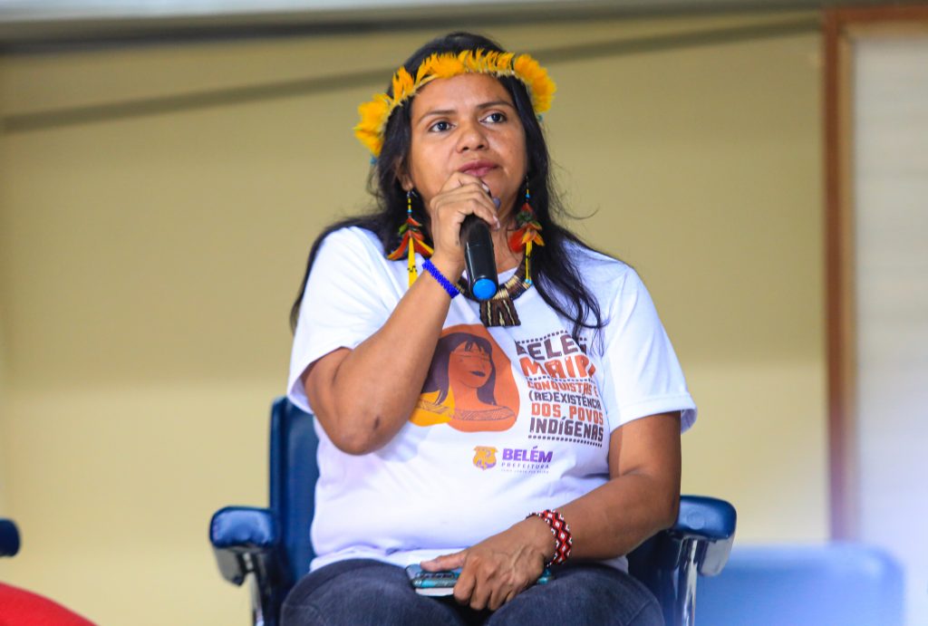 A Adjunta da Coant, Jomara Tembé, destaca que a iniciativa da Prefeitura é levar às salas de aula a reflexão sobre o "que é o ser indígena no contexto urbano"