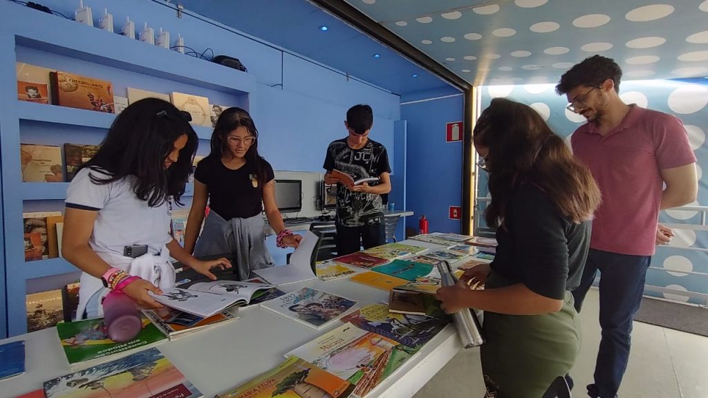 O Caminhão Museu é uma das ações comemorativas do bicentenário da Independência do Brasil organizadas pelo Senado Federal em parceria com UFMG e que, em Belém, tem apoio da Prefeitura
