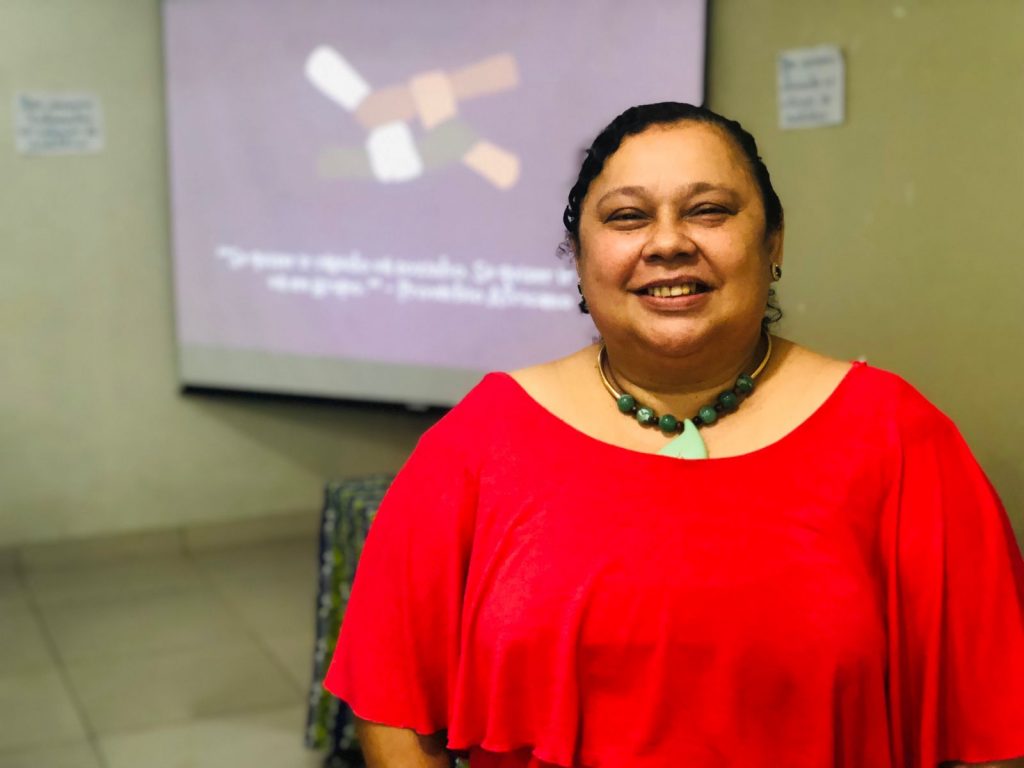 A professora Rejane de Lima Souza disse que é importante participar do encontro para a capacitação dos docentes, diante dos recentes acontecimentos, e também para sensibilizar a comunidade escolar para o diálogo, o respeito e a paz.