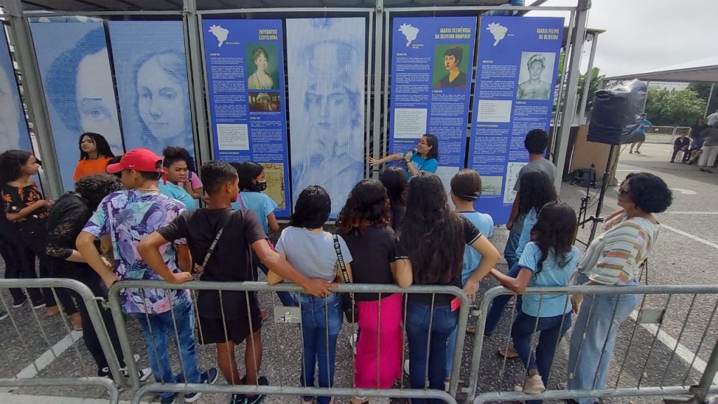 Exposição conta com um conjunto de paineis reservado ao protagonismo feminino