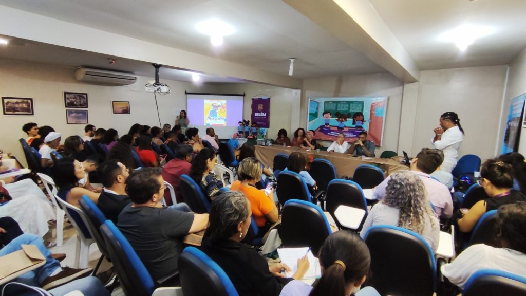 O lançamento ocorreu nesta sexta-feira, 12 de maio, no auditório do Centro de Formação de Educadores Paulo Freire.