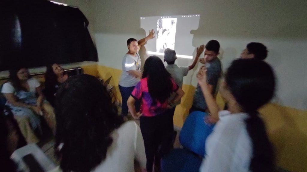 “É um projeto de impacto social, que envolve a comunidade e combate ao etarismo na escola”, revelou Manuella Porto