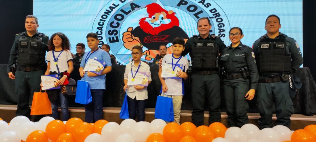Todos os estudantes foram certificados como multiplicadores do programa, contribuindo assim para a prevenção e resistência às drogas e à violência