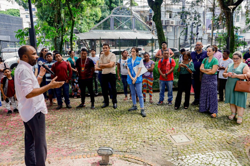A iniciativa visa defender o direito desta população de buscar proteção e apoiar a inclusão econômica e social