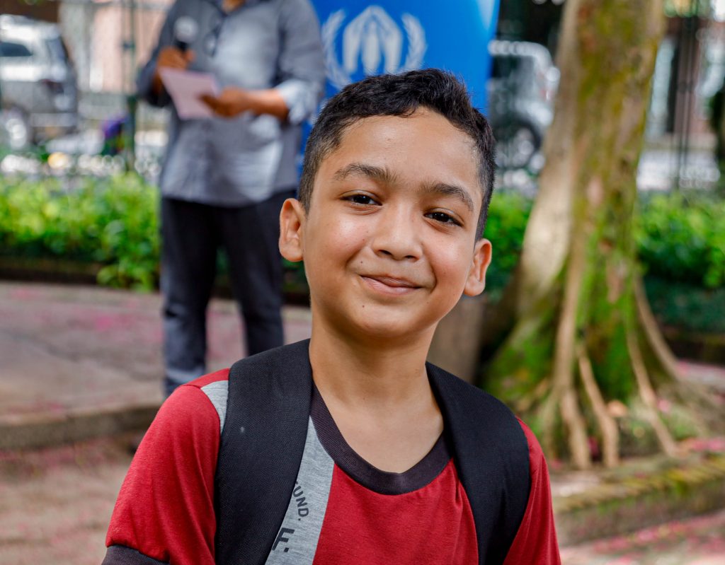 Nesta quinta-feira, 23, a programação continua com a abertura da Feira de Arte e Artesanato, que vai até o dia 25, e mais a roda de conversa para debater “Os desafios do deslocamento forçado”.