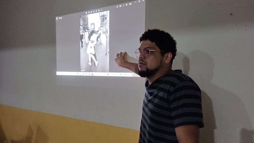Daniel Frazão compartilhou a sua experiência na área de artes visuais, como produção de conteúdo e linguagem audiovisual.