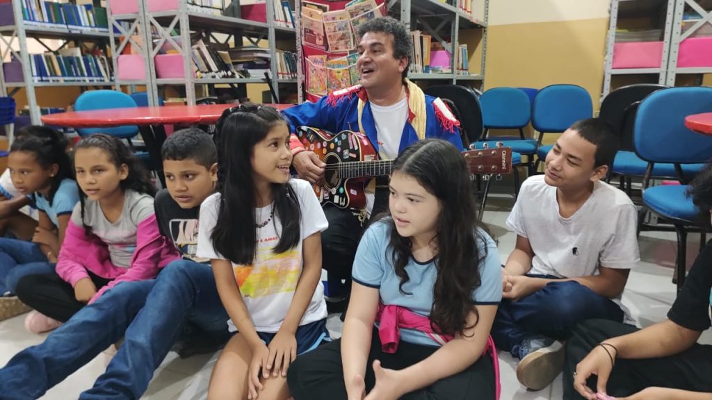 A Escola Municipal Edson Luís, do Guamá, trabalhou a versão “Os Pequenos Príncipes e Princesas do Tucunduba” com contos escritos pelos estudantes do 5º ano.