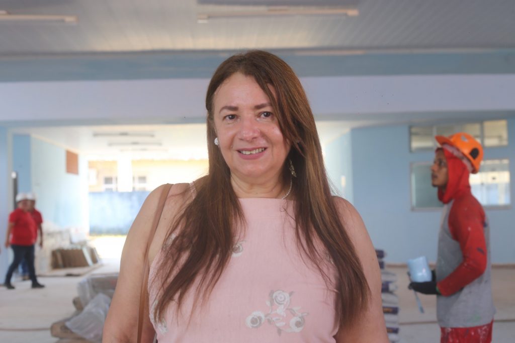 A arquiteta Patricia Serruya informou que a obra segue uma nova proposta de projeto, para manter a constituição antiga da escola sem mexer na ventilação cruzada do prédio.