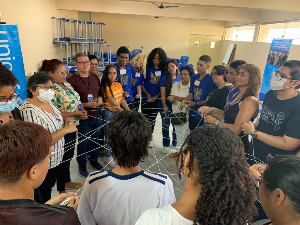 Ações integradas de educação e saúde beneficiam estudantes nas escolas municipais.