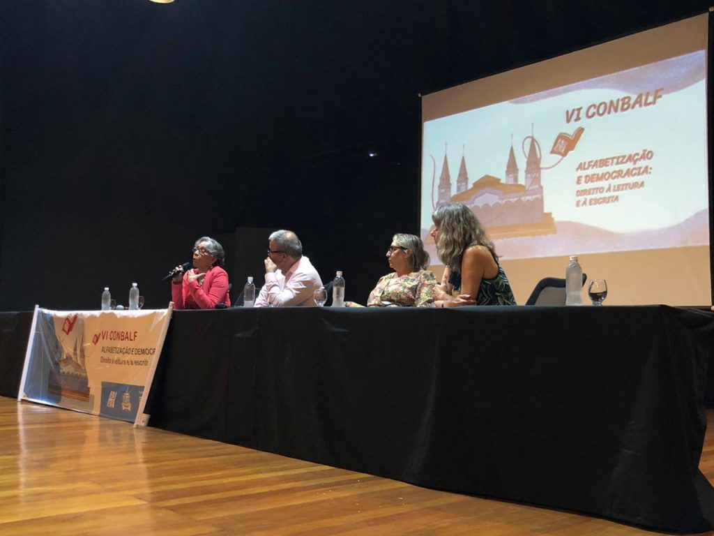 O evento é realizado pela primeira vez na Região Norte e tem como tema “Alfabetização e Democracia : o direito à leitura e à escrita”
