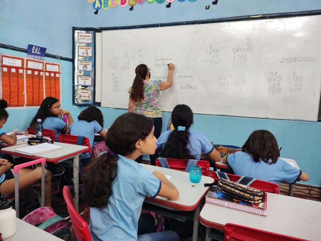 Decreto municipal mantém aulas nas escolas da rede de ensino, terça, 7 e quarta, 8, com exceção de 14 unidades localizadas nos corredores onde haverá passagem das comitivas da Cúpula da Amazônia