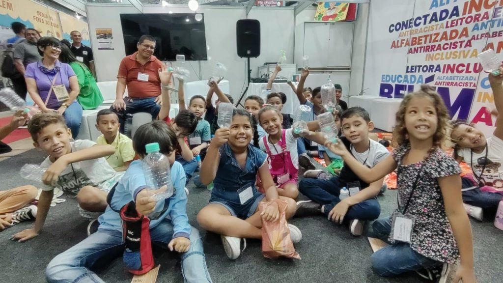 Arte, cultura popular, educação ambiental, música, dança, teatro, são ações desenvolvidas nas escolas municipais e apresentadas na Feira Pan-Amazônica do Livro