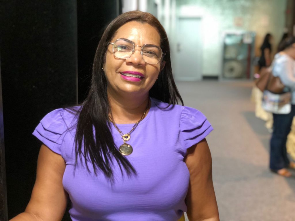 A pedagoga Maria Azevedo participou do evento em busca de mais conhecimento por questões públicas e particulares