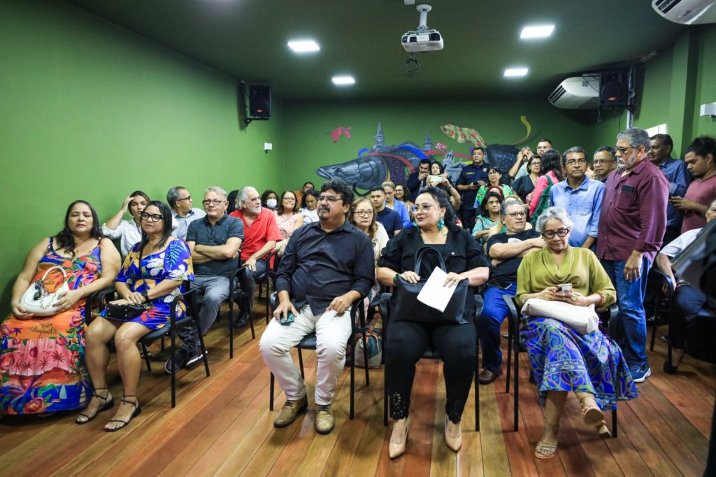 Trinta membros do Conselho foram empossados, nessa sexta, pelo prefeito Edmilson Rodrigues: missão nobre de garantir segurança alimentar em Belém
