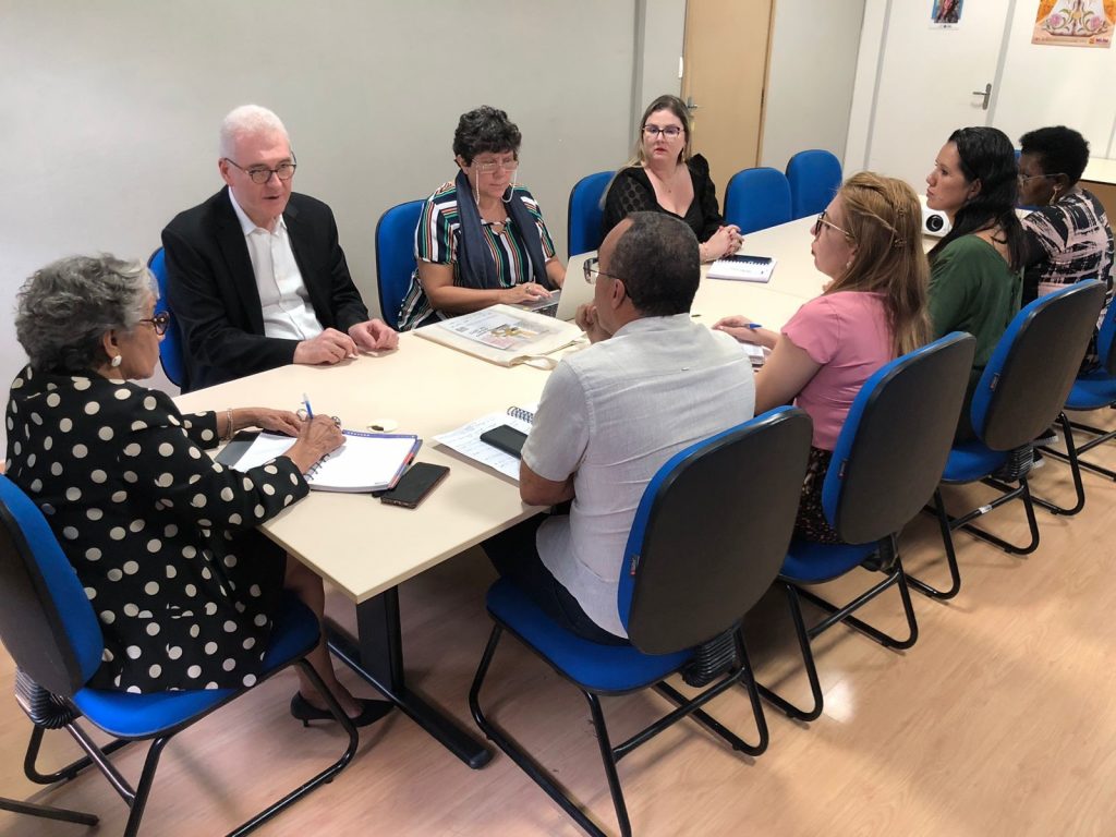 O encontro teve objetivo de inserir os estudantes da rede municipal de educação na ciência.