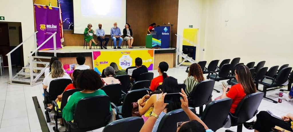 A secretária Municipal de Educação, Araceli Lemos, destacou a intersetorialidade das ações para o desenvolvimento da primeira infância