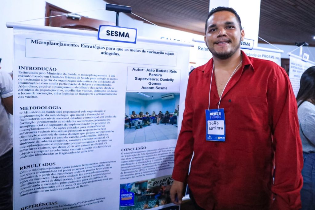 João Reis, estagiário de jornalismo da Sesma, apresentou trabalho na cerimônia do programa Jovens do Futuro
