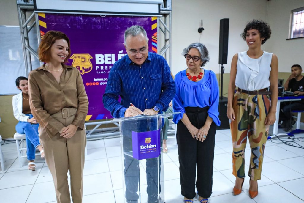 Prefeito Edmilson Rodrigues assina o Termo de Cooperação com o Programa Alimentação Consciente Brasil (ACB) nesta sexta-feira, 10