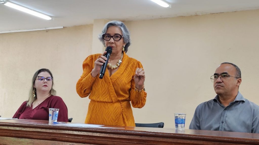 A secretária municipal de Educaçãl, Araceli Lemos: a escola em tempo integral tem quer ser prazerosa para os estudantes