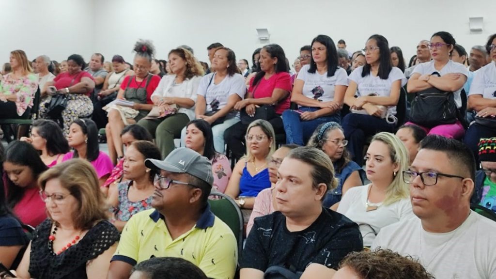 O auditório Marajó do Hangar ficou lotado para o pré-lançamento da cartilha Marielle Volume 2