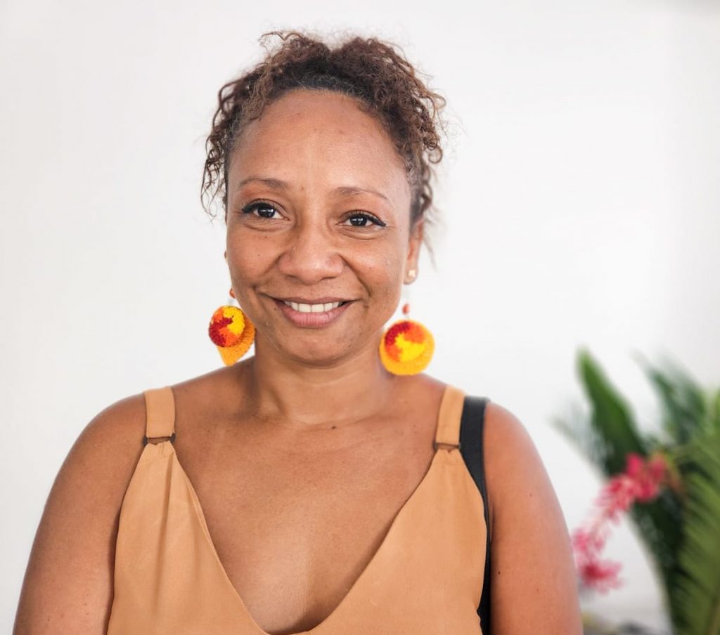 Servidora da Segep, Neia Santos diz que o curso é uma oportunidade para as pessoas adquirirem mais conhecimentos e assim melhorar o seu dia-a-dia e o seu trabalho.