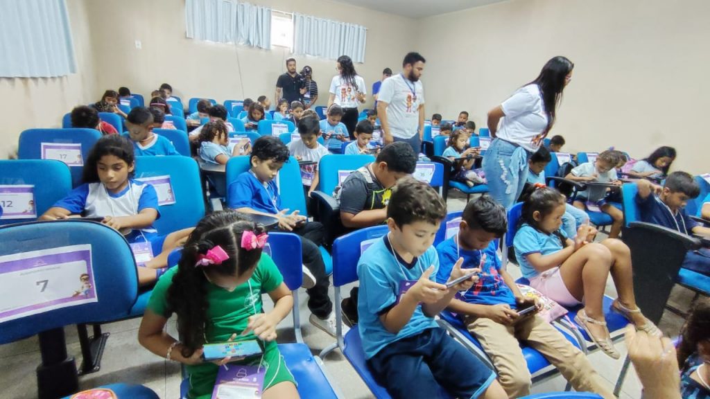 O objetivo central das competições é despertar o interesse e aprimorar o aprendizado da matemática entre os alunos