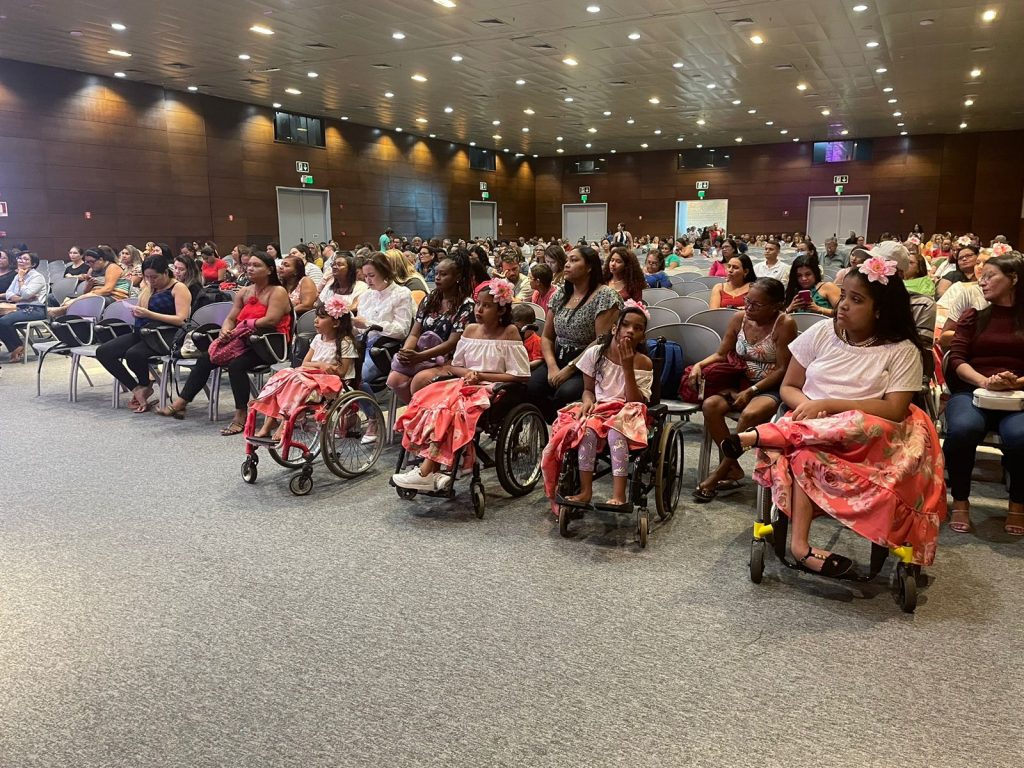 O encontro foi dedicado à inclusão, refletindo o compromisso da Prefeitura em promover uma educação que respeita a diversidade