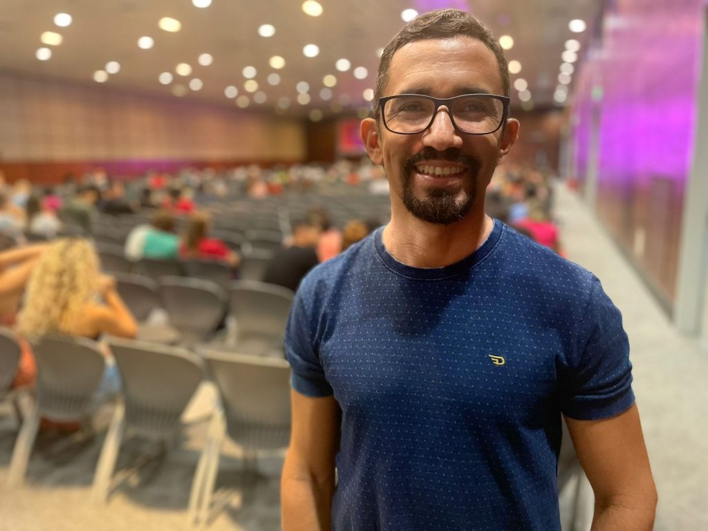 Roberto Costa, professor da escola municipal Remigio Fernandez, destacou que a educação inclusiva é transversal e perpassa todas as modalidades de ensino