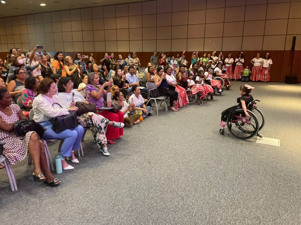 Apresentação cultural de estudantes de escolas municipais encantou o seminário