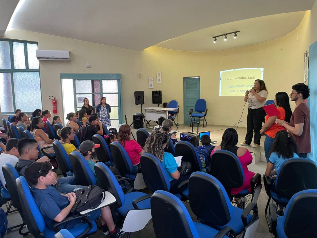 Cada escola preparou uma acolhida especial aos estudantes e familiares