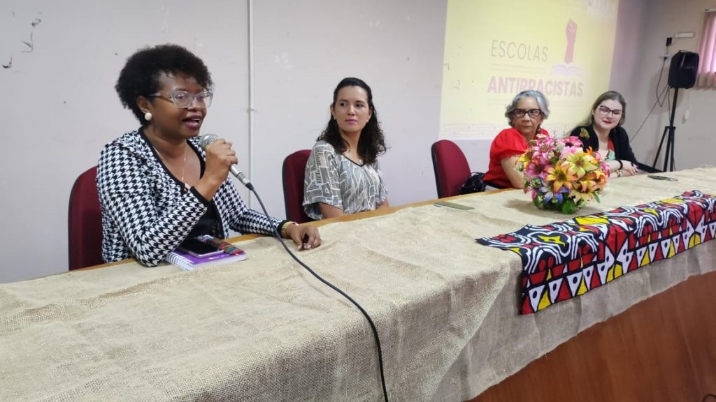 Sinara Dias, coordenadora da Coderer: "Começamos a formação com os gestores, porque eles são os principais responsáveis pelas ações nas escolas"